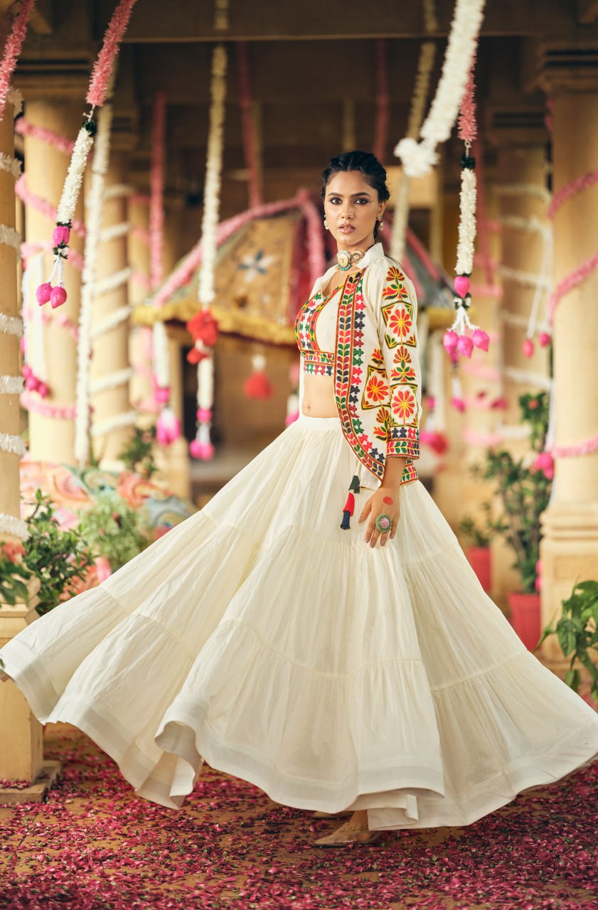 Kutch Carnival Couture Premium Festival Ready Lehenga Set