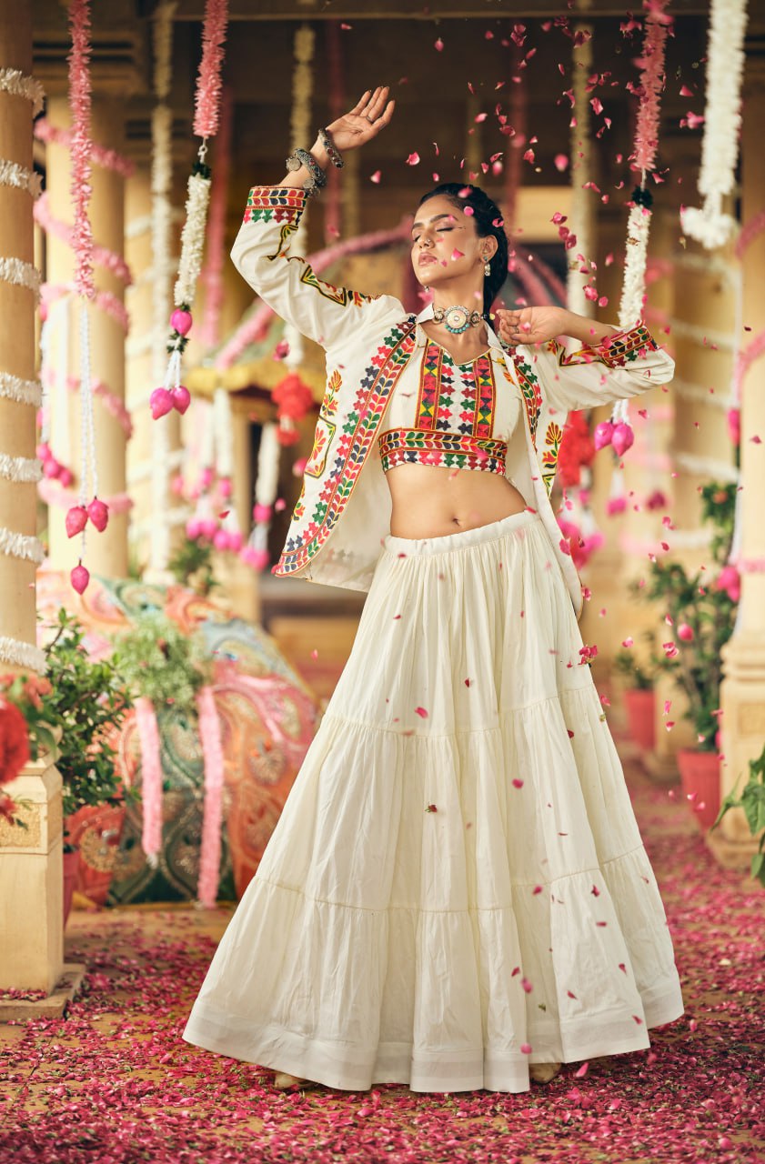 Kutch Carnival Couture Premium Festival Ready Lehenga Set