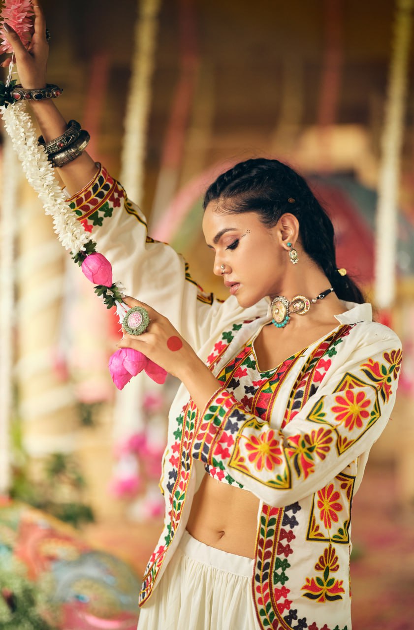 Kutch Carnival Couture Premium Festival Ready Lehenga Set