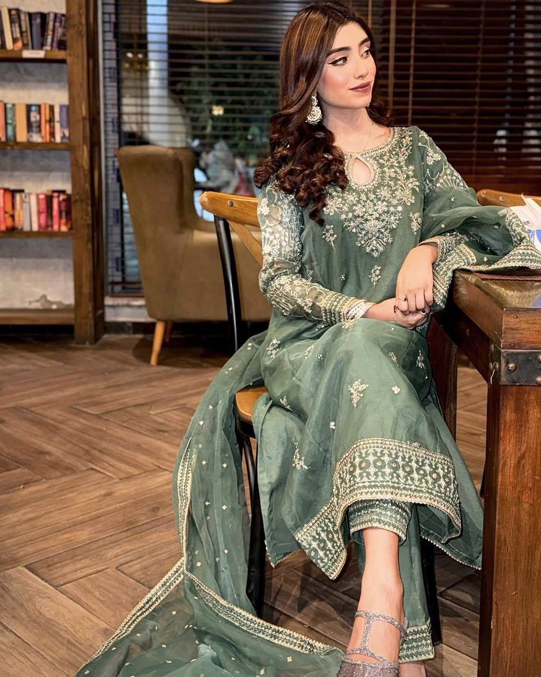 Olive Grace Designer Festive Kurti Set with Soft Dupatta