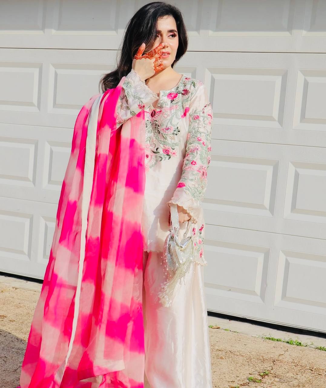 Sundar Saaz A Classic Trendy Ethnic Look Suit Set