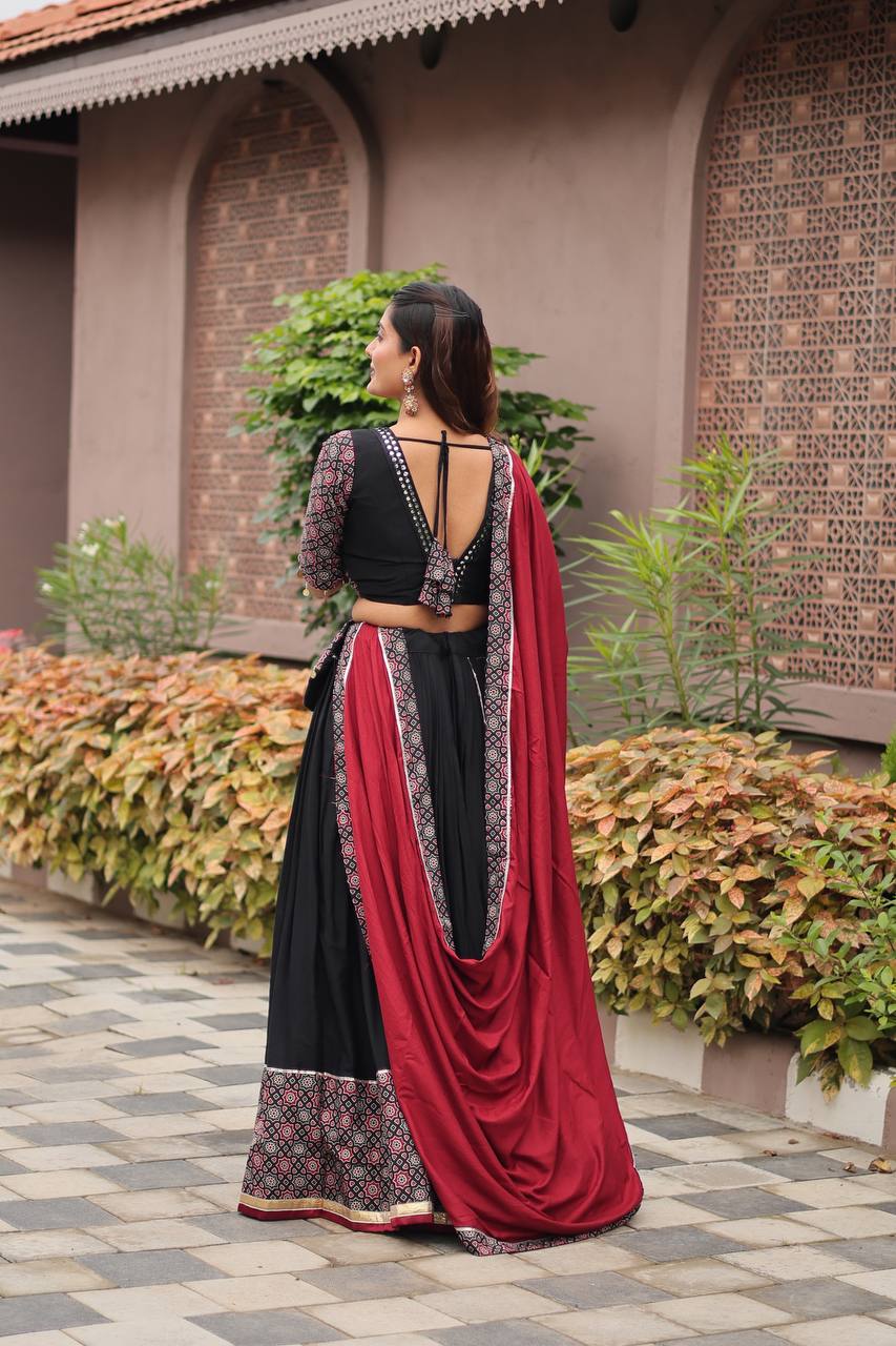 Navratri Nazaare Traditional Beats Navratri Lehenga Choli Set