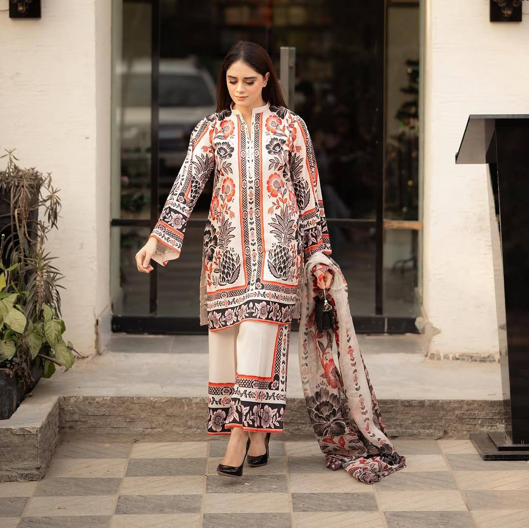 Meher Mughal Touch Sophisticated Florals Designer Plazzo Set