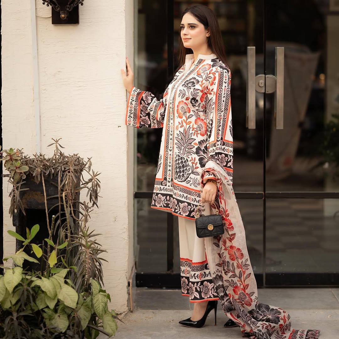 Meher Mughal Touch Sophisticated Florals Designer Plazzo Set