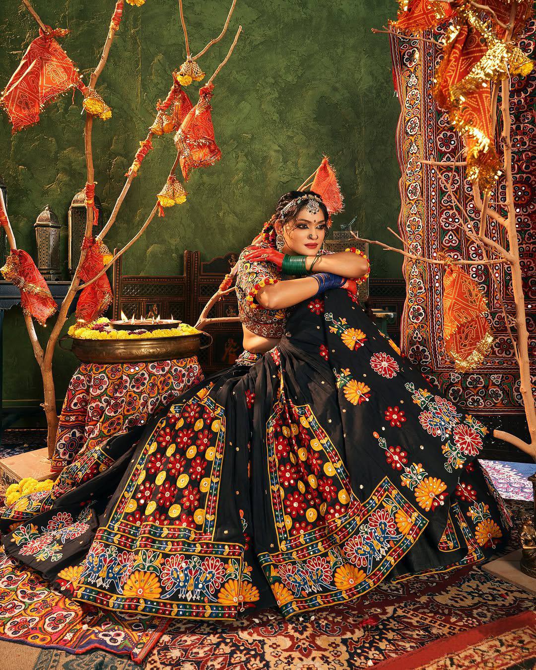 BLACK TRENDING NAVRATRI  SPECIAL CHANIYA CHOLI