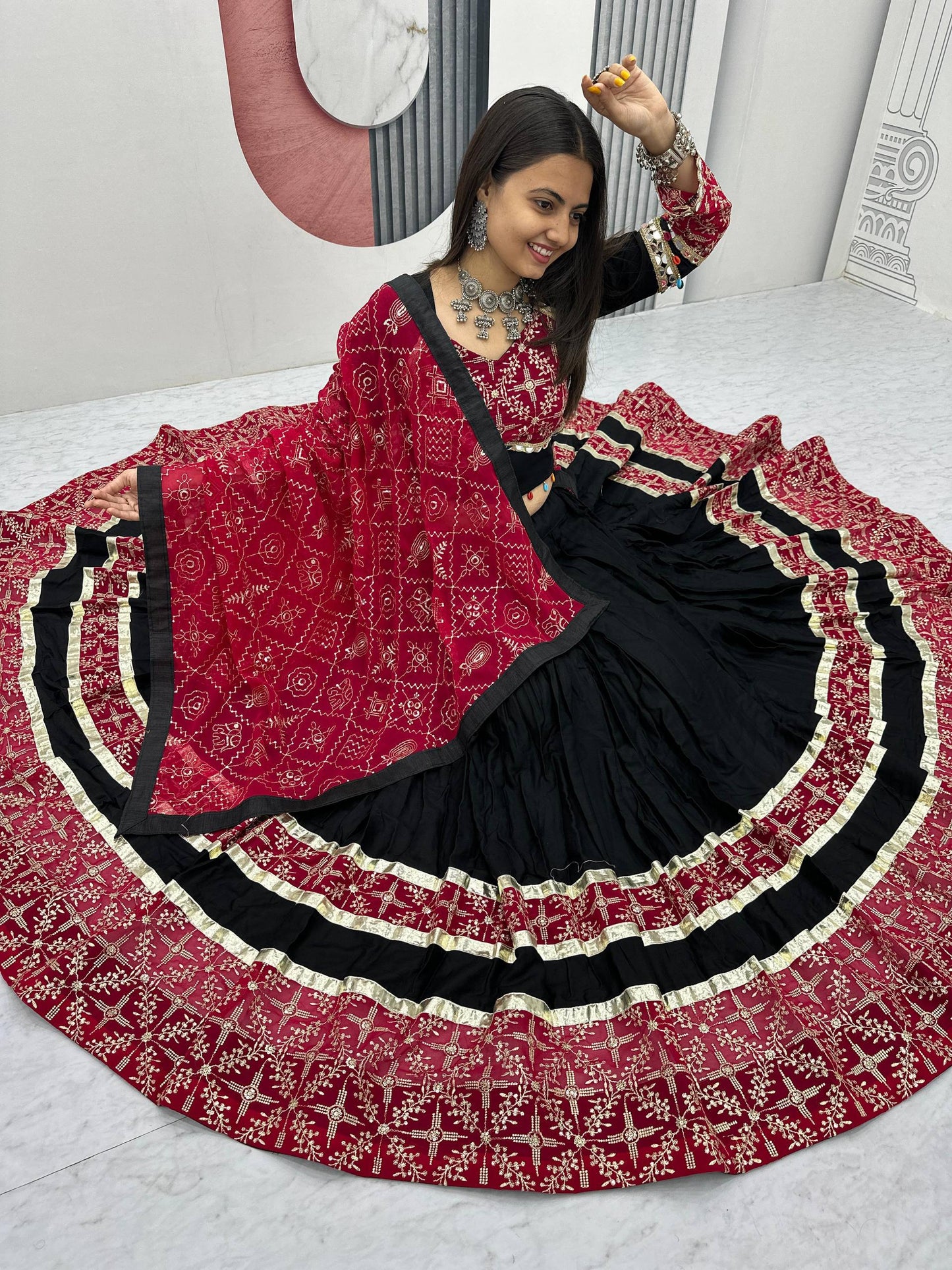 Ridhi Black & Maroon Bandhani Mirror Work Lehenga Choli Set